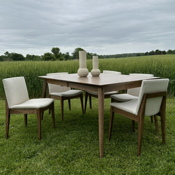Simo Dining Table